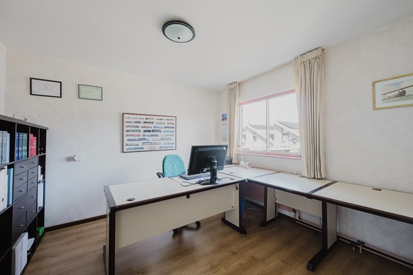 Medium property photo - Suze Robertsonstraat 18, 3207 VN Spijkenisse